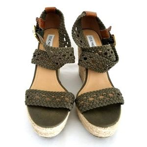 Steve Madden Magestee Espadrille Wedge Size 9 1/2